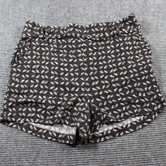 Maurices Women’s XL Black White Patterned Drawstring Shorts Rayon - Picture 2 of 6